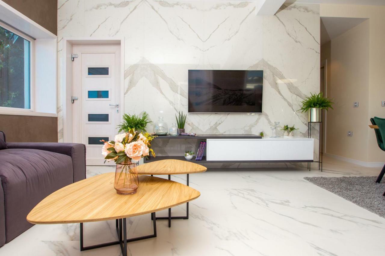 Apartmani Paklenica Noa スタリグラード エクステリア 写真