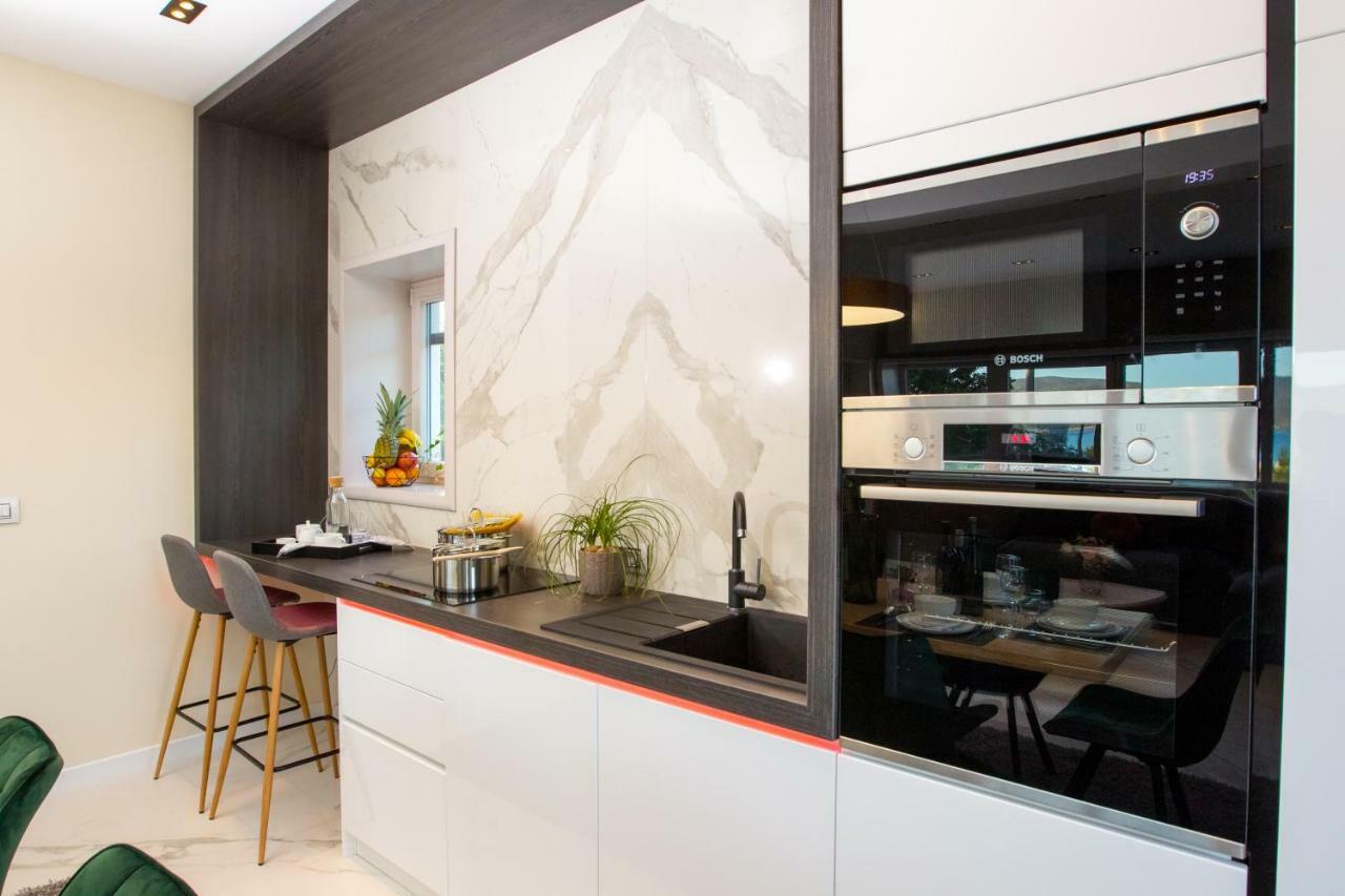 Apartmani Paklenica Noa スタリグラード エクステリア 写真