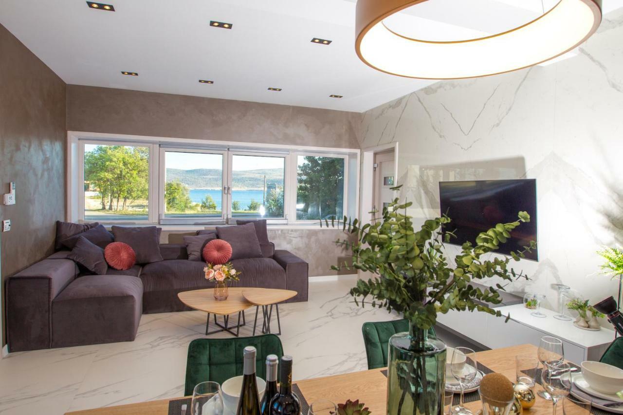 Apartmani Paklenica Noa スタリグラード エクステリア 写真