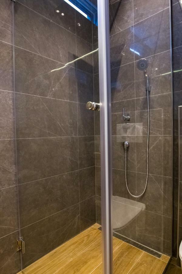 Apartmani Paklenica Noa スタリグラード エクステリア 写真